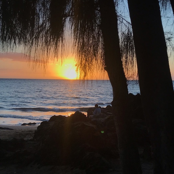 Meet your Posher, J maui - Picture 2 of 2